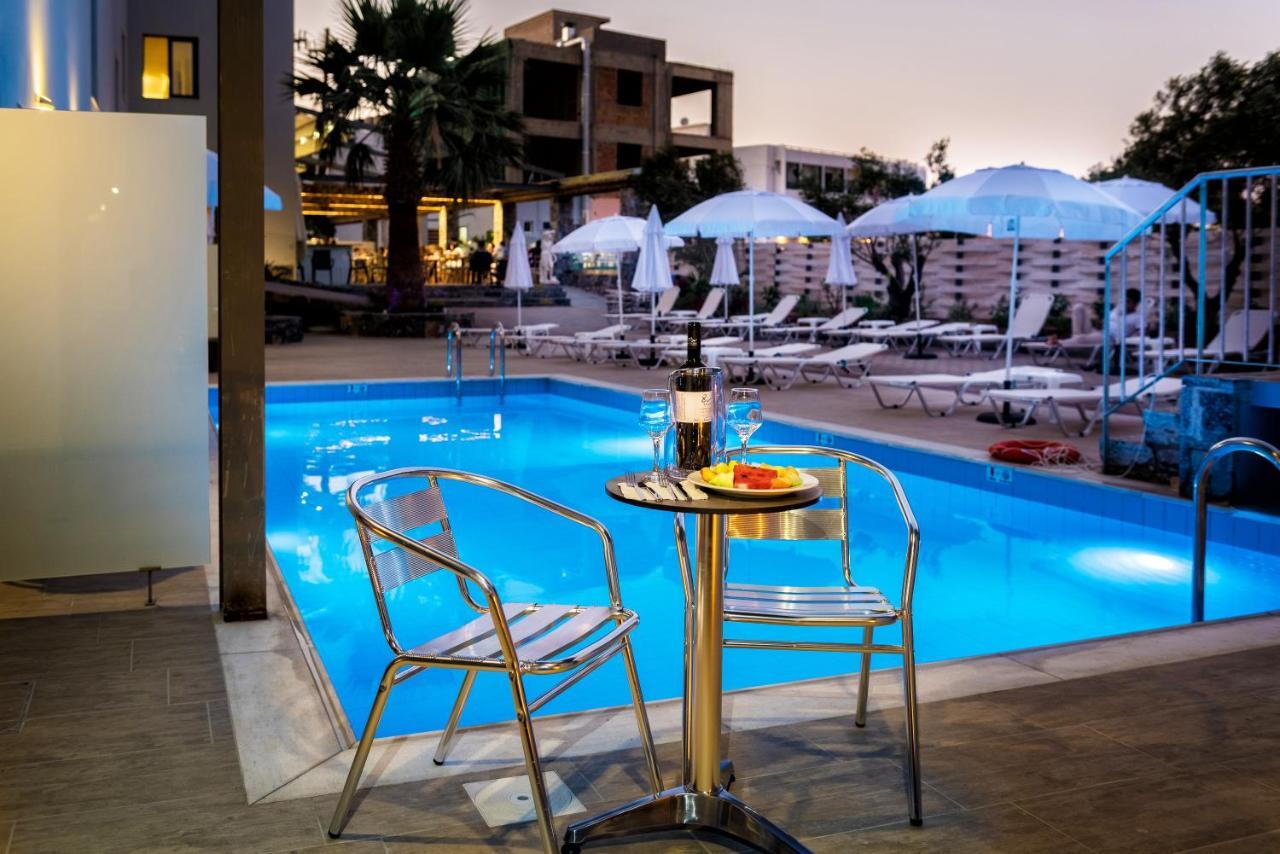 Pollis Hotel Hersonissos  Exterior photo