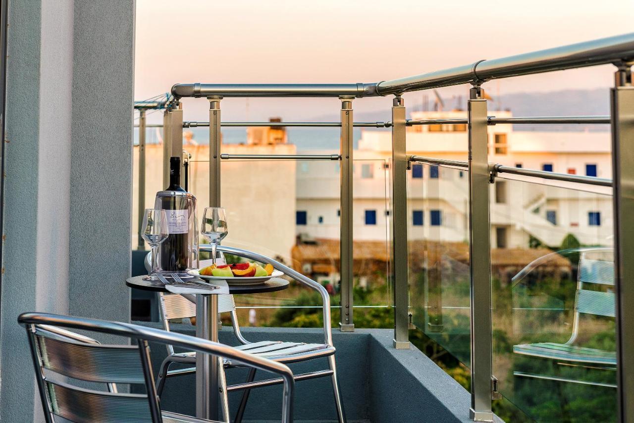 Pollis Hotel Hersonissos  Exterior photo